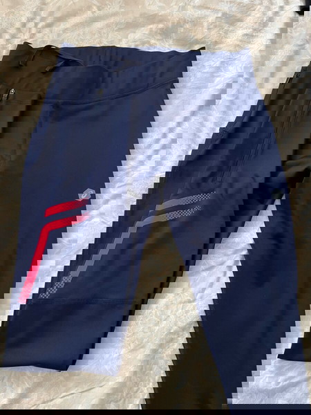 asics κολάν φορεμένο μια πάρα