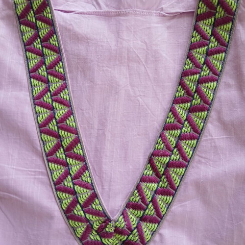 Lila Kaftan dress new, purple with embroidered collar
