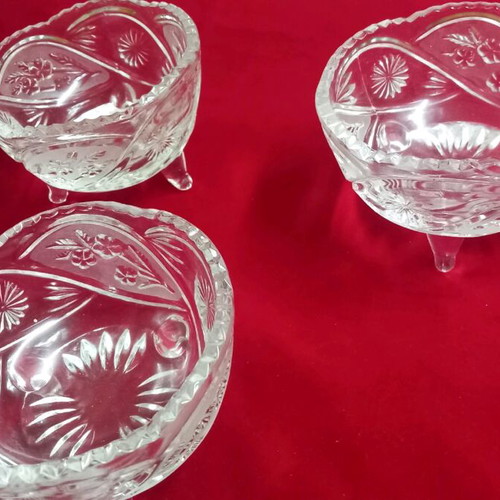 Crystal fondue bowls new, set of 3 with legs