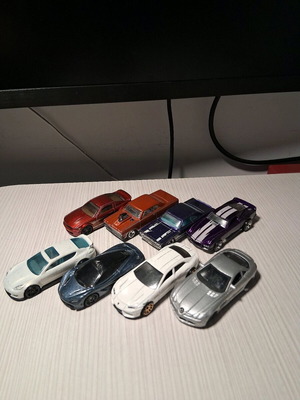 Hotwheels в отлично състояние, комплект от 8 коли