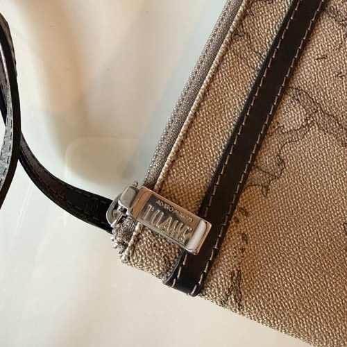 Alviero Martini 1a Classe crossbody bag like new, black and green leather