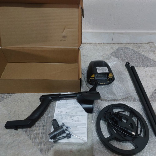 Metal detector new in box