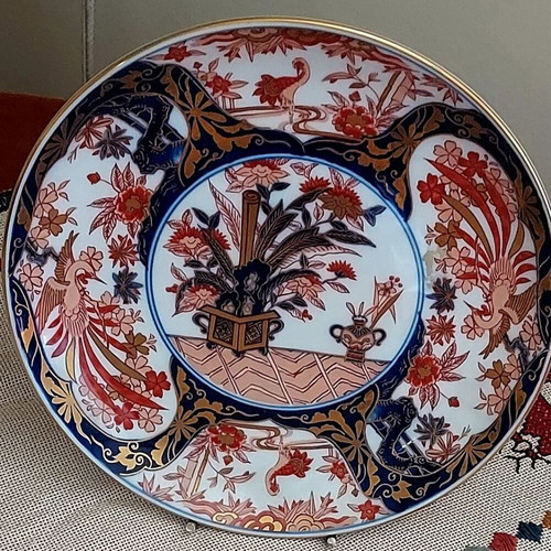 Japanese Imari porcelain decorative plate like new