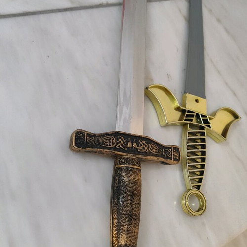 Children's toy swords like new, set of 2