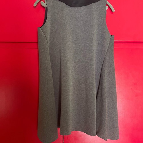 Vest like new, fits sizes L and XL, gray and blue
