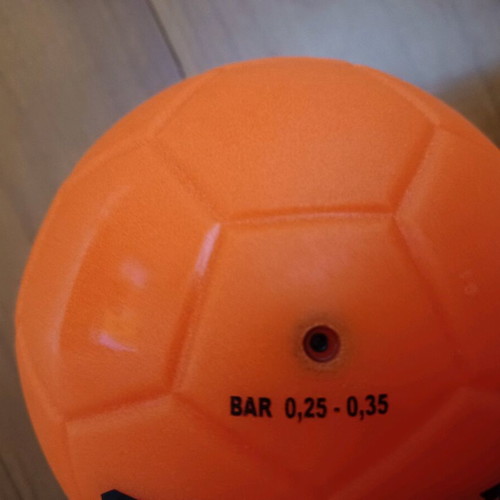 Select Micro (00) handball like new