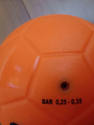 Select Micro (00) handball like new