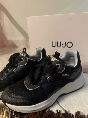 Liu Jo sneakers athletic shoes used, size 39