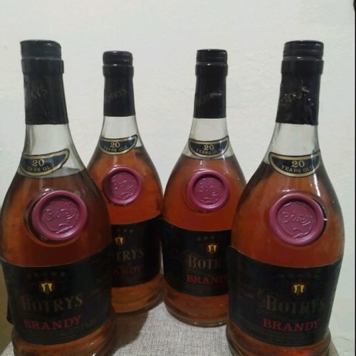 Botrys Brandy used, set of 4 with original boxes