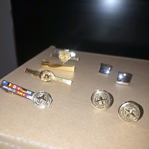 Tie Clips and Cufflinks set like new, 5 tie clips and 2 cufflink sets