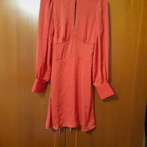 Short dress red new with long sleeves, size XXS