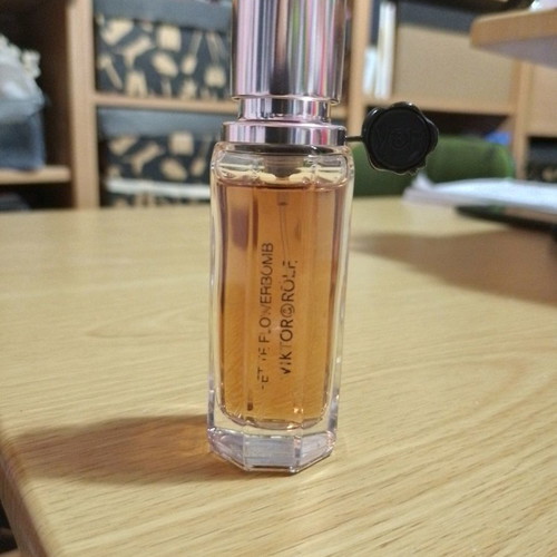 Victor& Rolf Flowerbomb Eau de Parfum used 20ml