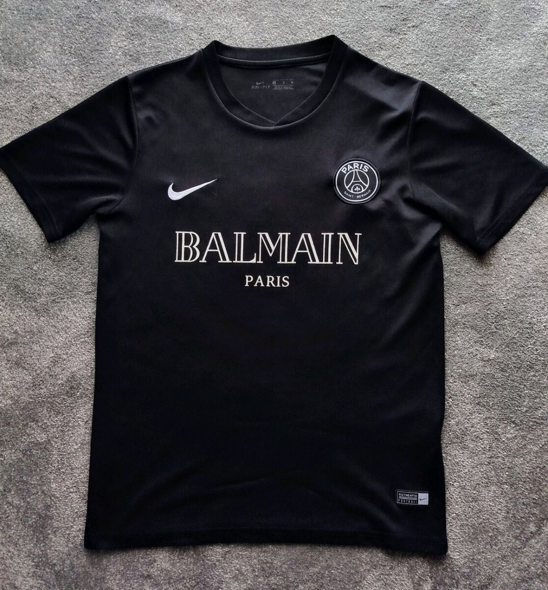 balmain paris nike