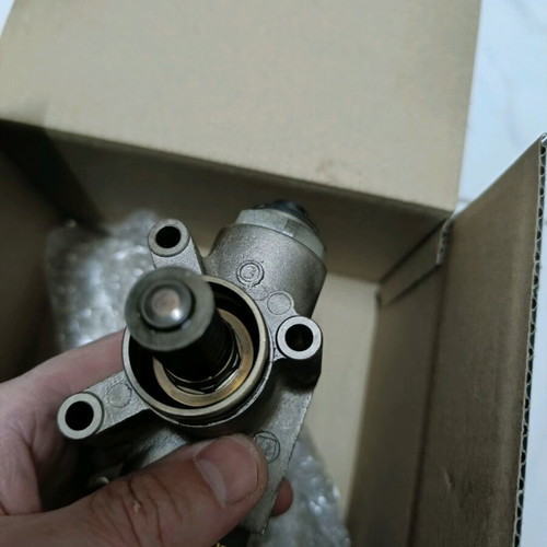 Volkswagen Hitachi high-pressure fuel pump like new, made in Germany