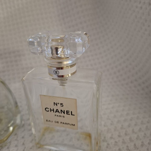 Empty perfume bottles set used with semi-precious stones
