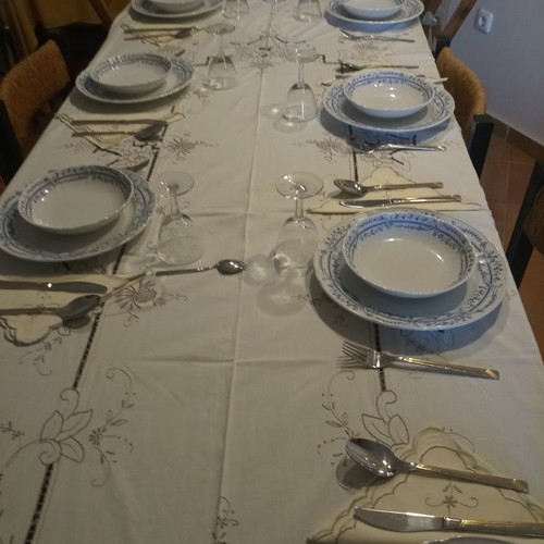 Handmade tablecloth lightly used 2.40x1.60 with 12 napkins