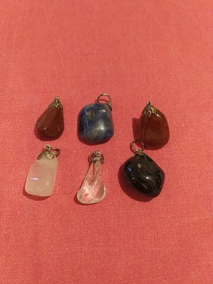 Set of 6 semi-precious stones used with ring