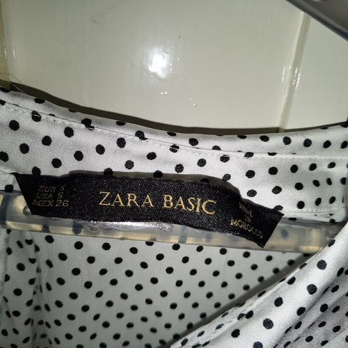 White shirt with black dots Zara used, size M