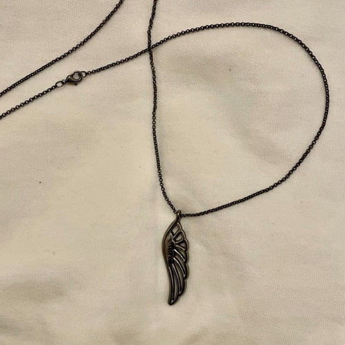 Feather necklace new from Patsea, stainless steel