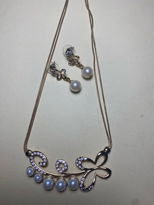 Jewelry set used with zircon and pearl earrings and necklace