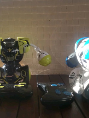 Robo Kombat kids toy used, pack of 4 pieces