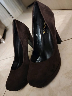 Pumps size 37 like new, unworn
