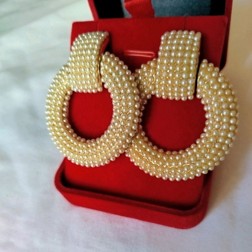 The Extreme Collection blazer like new with vintage look jewelry set