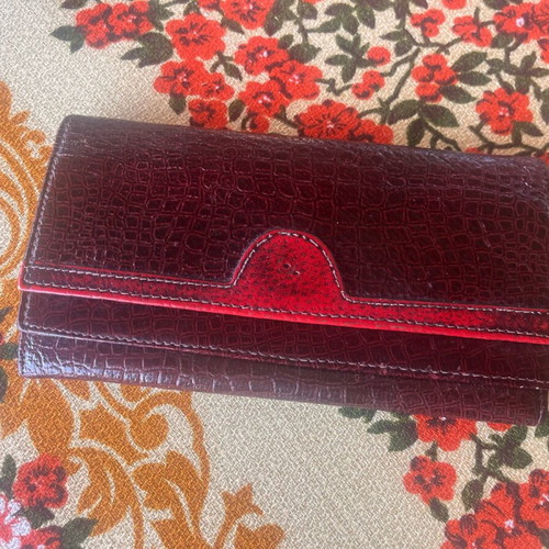 Wallet genuine leather like new Greek made with 2 compartments