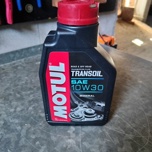 Motul Transoil 10w30 mineral oil like new, 750 ml