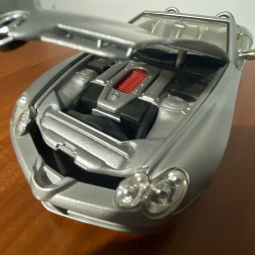 Mercedes Vision SLR 1/18 Maisto like new, without box