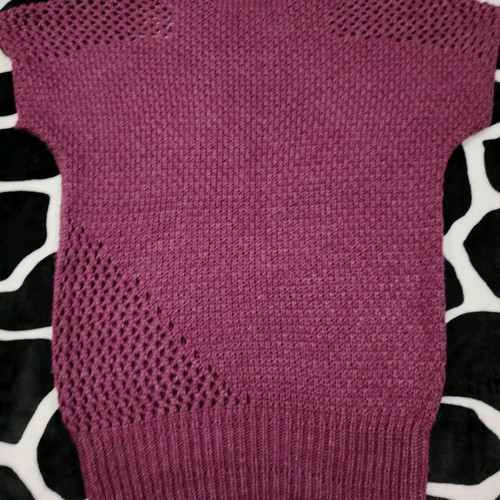 Knitted sleeveless vest used, size medium, pink