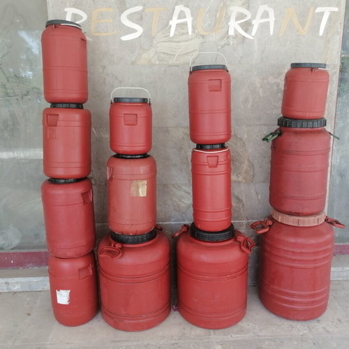 Plastic containers various sizes barrels, pack of 13
