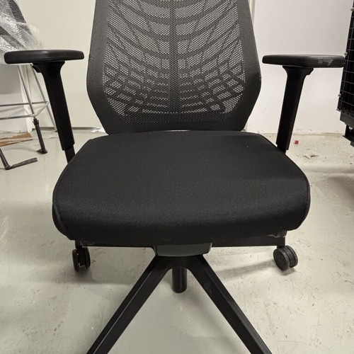 Interstuhl Pure Active Office Chairs pack of 10 like new