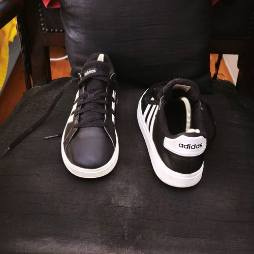Adidas athletic shoes like new, size 36, black and white