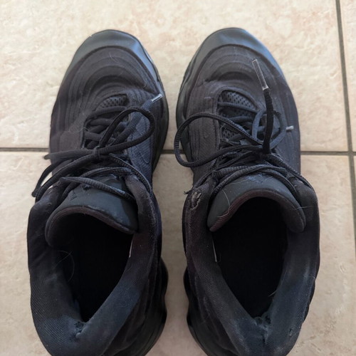 Nike Giannis Immortality shoes used, size 45, black sports