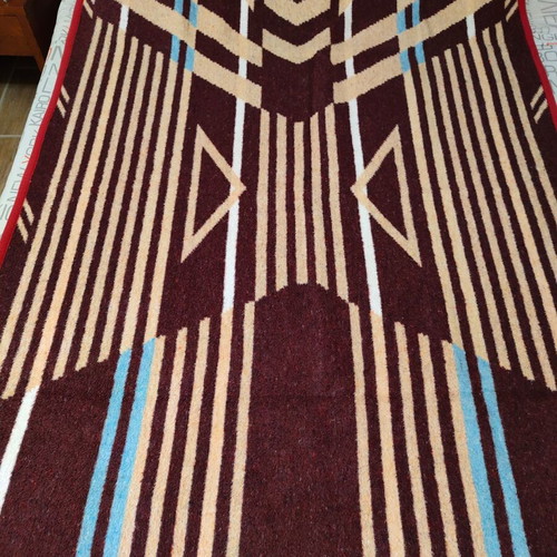 Single double-sided blanket used with dimensions 1.36x2.10