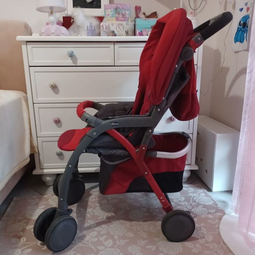 Chicco baby stroller, red, with footmuff and adjustable canopy