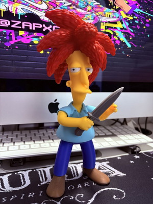 Sideshow Bob figure like new, about 16 cm tall
