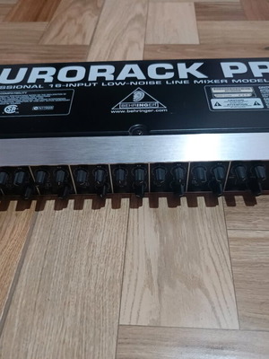 Behringer Eurorack Pro RX1602 αναλογικός line μίκτης 16 εισόδων σαν καινούργιο