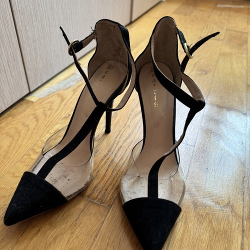 Black velvet pointed heels like new, size 36, transparent detail