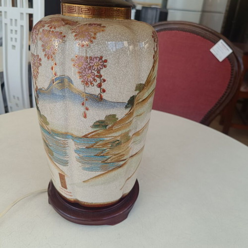 Vintage Satsuma hand painted table lamp used