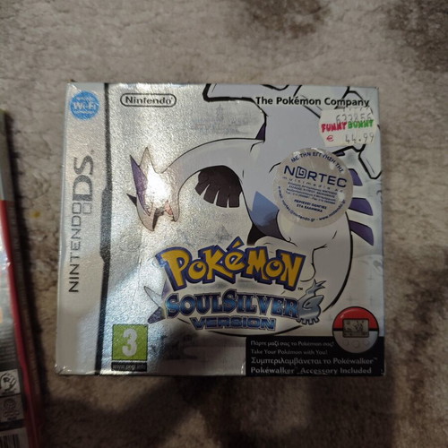 Pokémon HeartGold & SoulSilver голям комплект CIB с Pokéwalkers Nintendo DS като нов