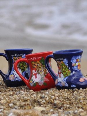 Christmas boot mugs like new, set of 3 pieces 0.2 lt