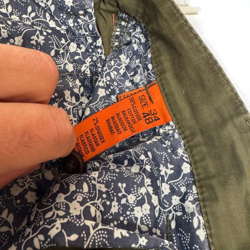 Cargo pants like new in olive color, size L