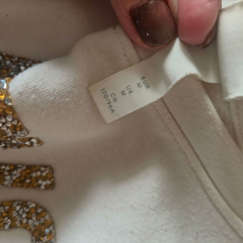 Sweatshirt with rhinestones like new