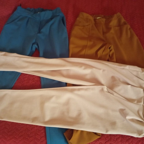 Pants set like new, sizes M and L, blue and pink