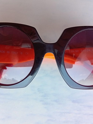 Chanel sunglasses with slight fogging spots