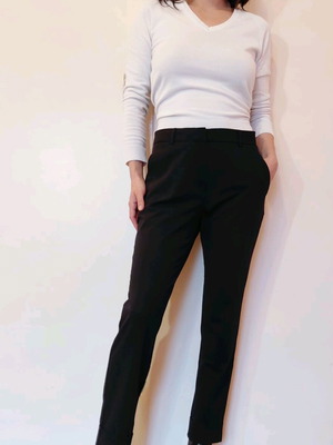 Mango black mid-rise straight pants like new, size M