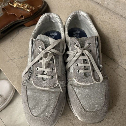 Anatomical sneakers size 41, grey, very comfortable