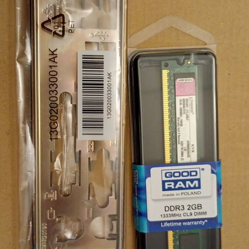 Gigabyte GA-G31M-ES2L motherboard like new with DDR3 Kingston memory
